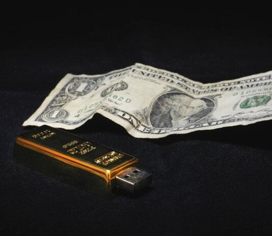 Co je spotová cena zlata? Jak se liší od nákupní ceny fyzického zlata?